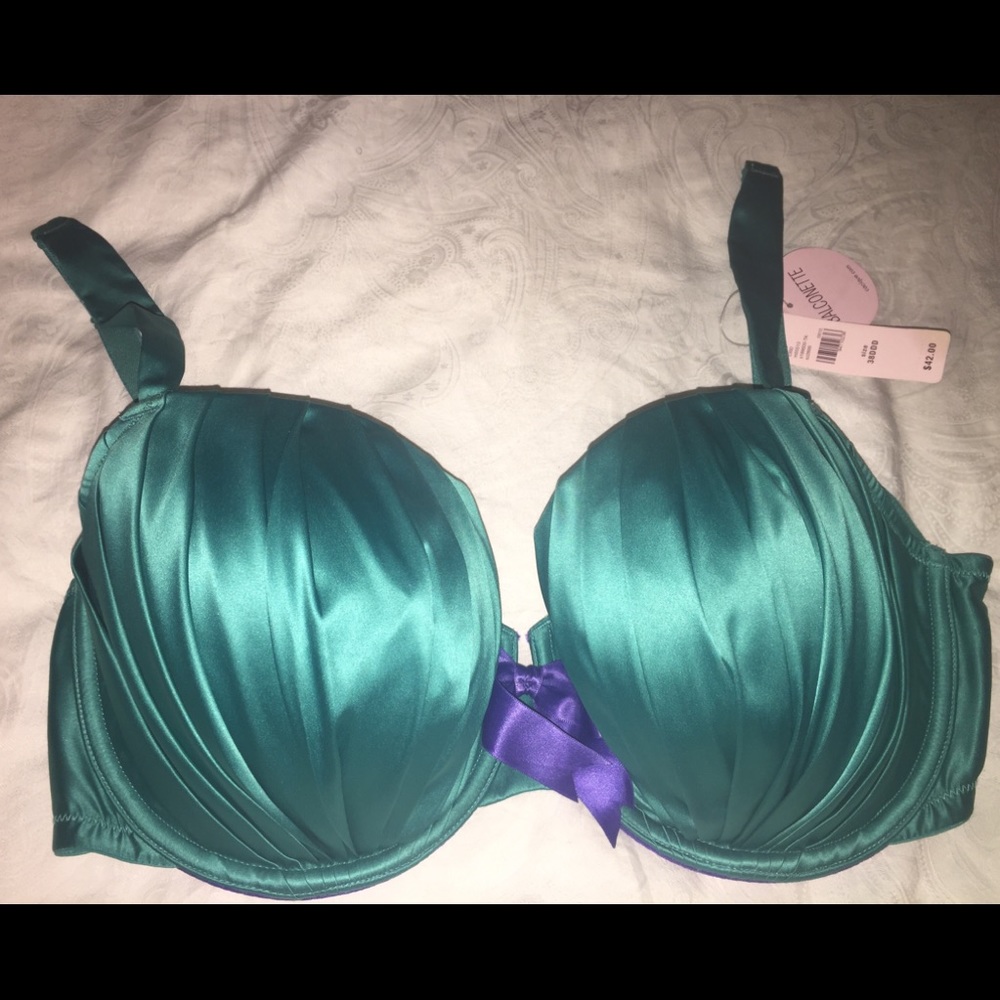 Cacique balconette bra